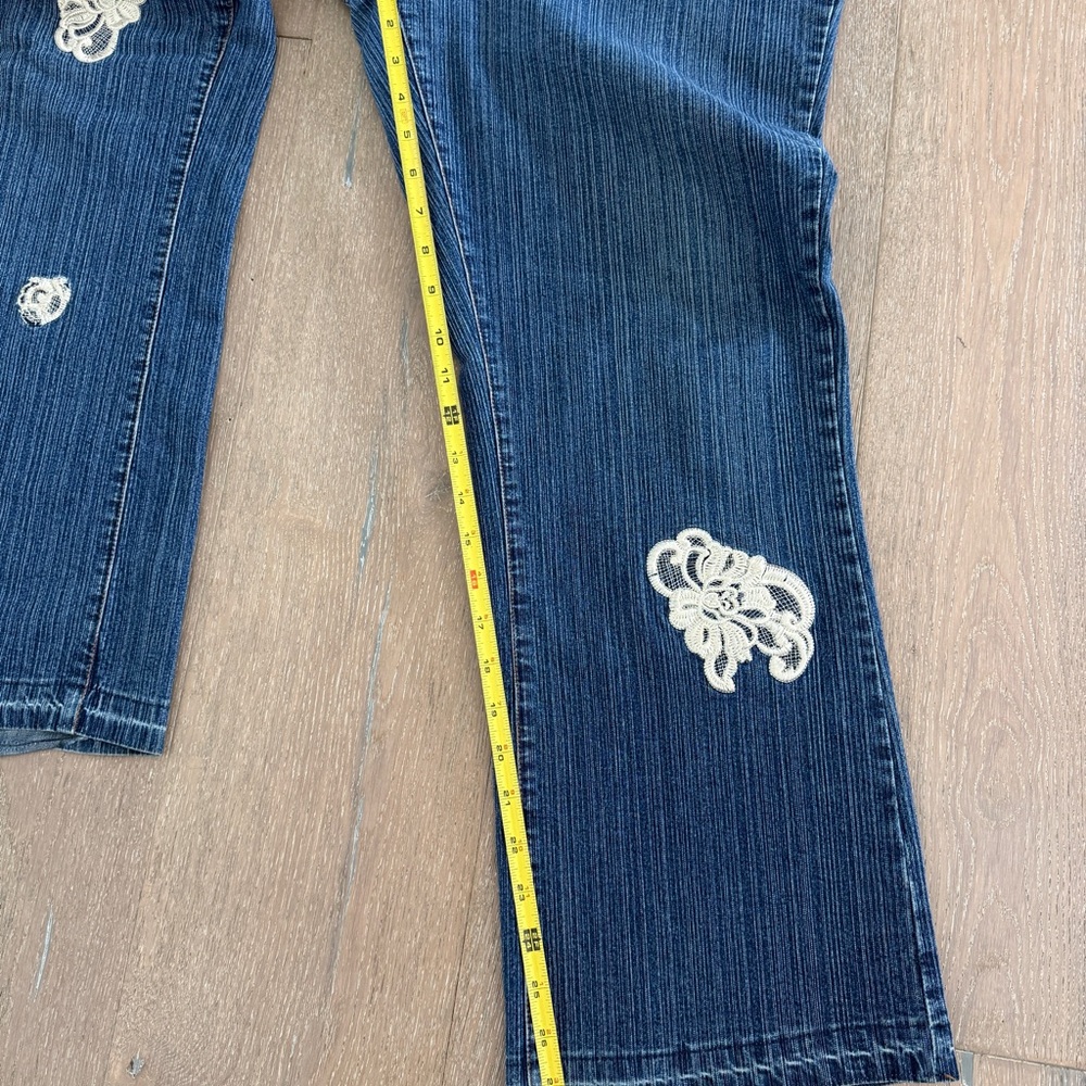 Vintage denim jeans Bill Blass cream lace detail. Size 12P - Picture 10 of 10